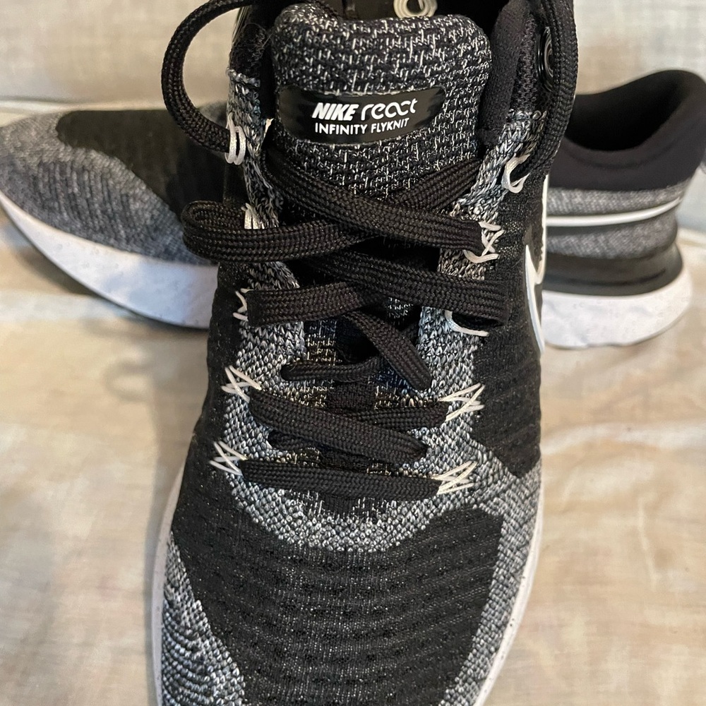 New Nike Infinity Flynit Reaction Sneakers, Size 12, Never Worn, Still New